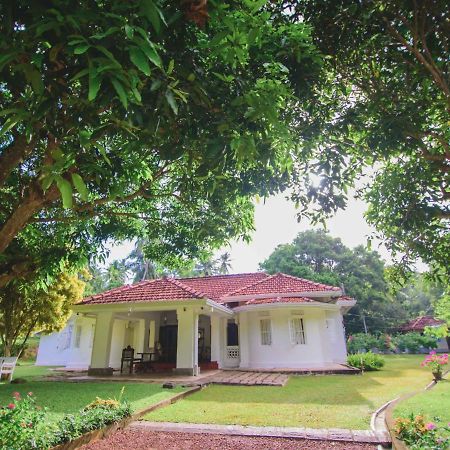 Thalpe Walawwa Heritage Villa Unawatuna Luaran gambar