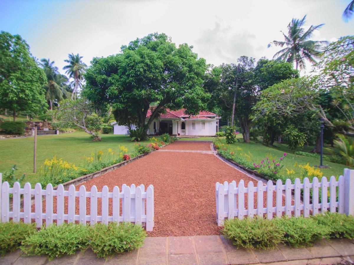 Thalpe Walawwa Heritage Villa Unawatuna Luaran gambar